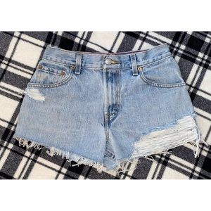 Vintage LEVI’S High Waist Shorts